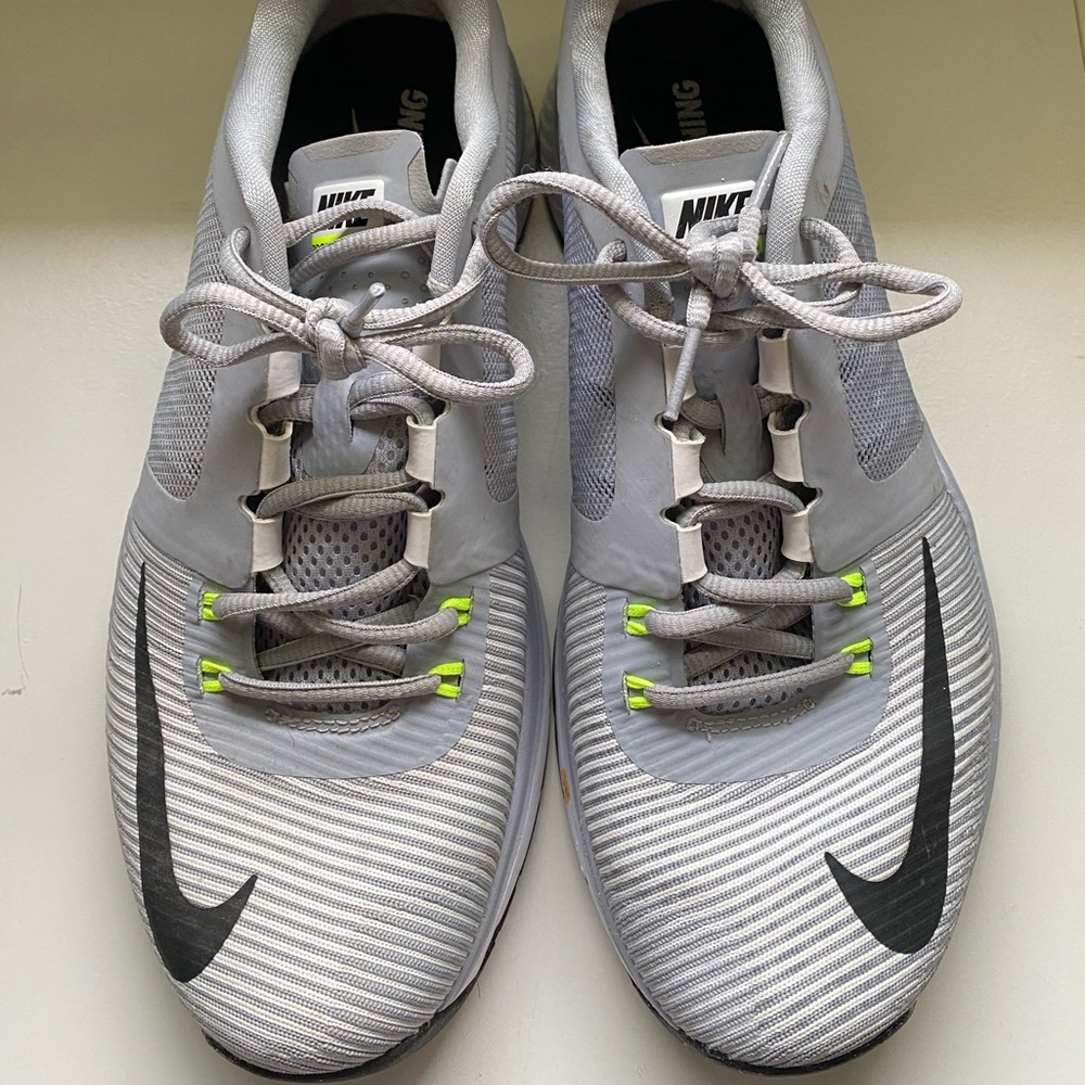 Nike Zoom Men’s 9.5